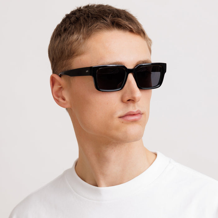 BLACK SUNGLASSES - PUNCH Watch & Eyewear 