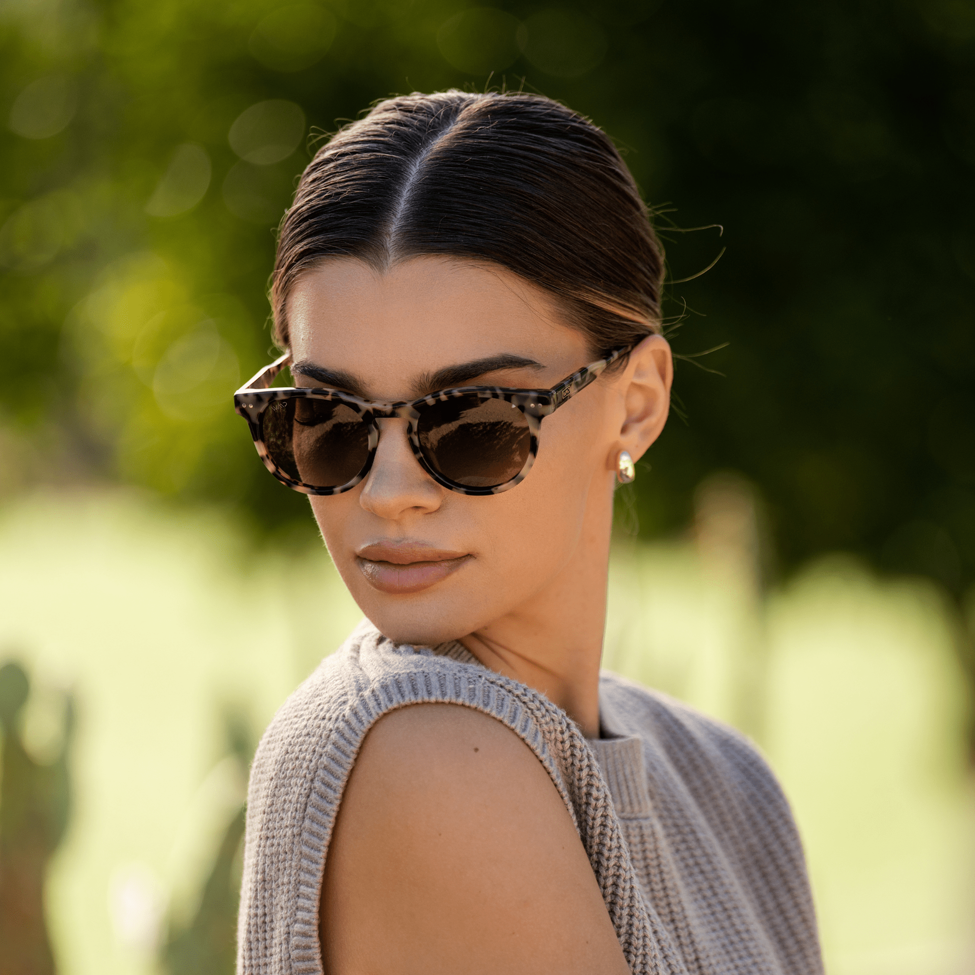 TATE Retro Round Unisex Sunglasses in Beige Tortoise by WMP Eyewear - PUNCH Watch & Eyewear - WMP Eyewear