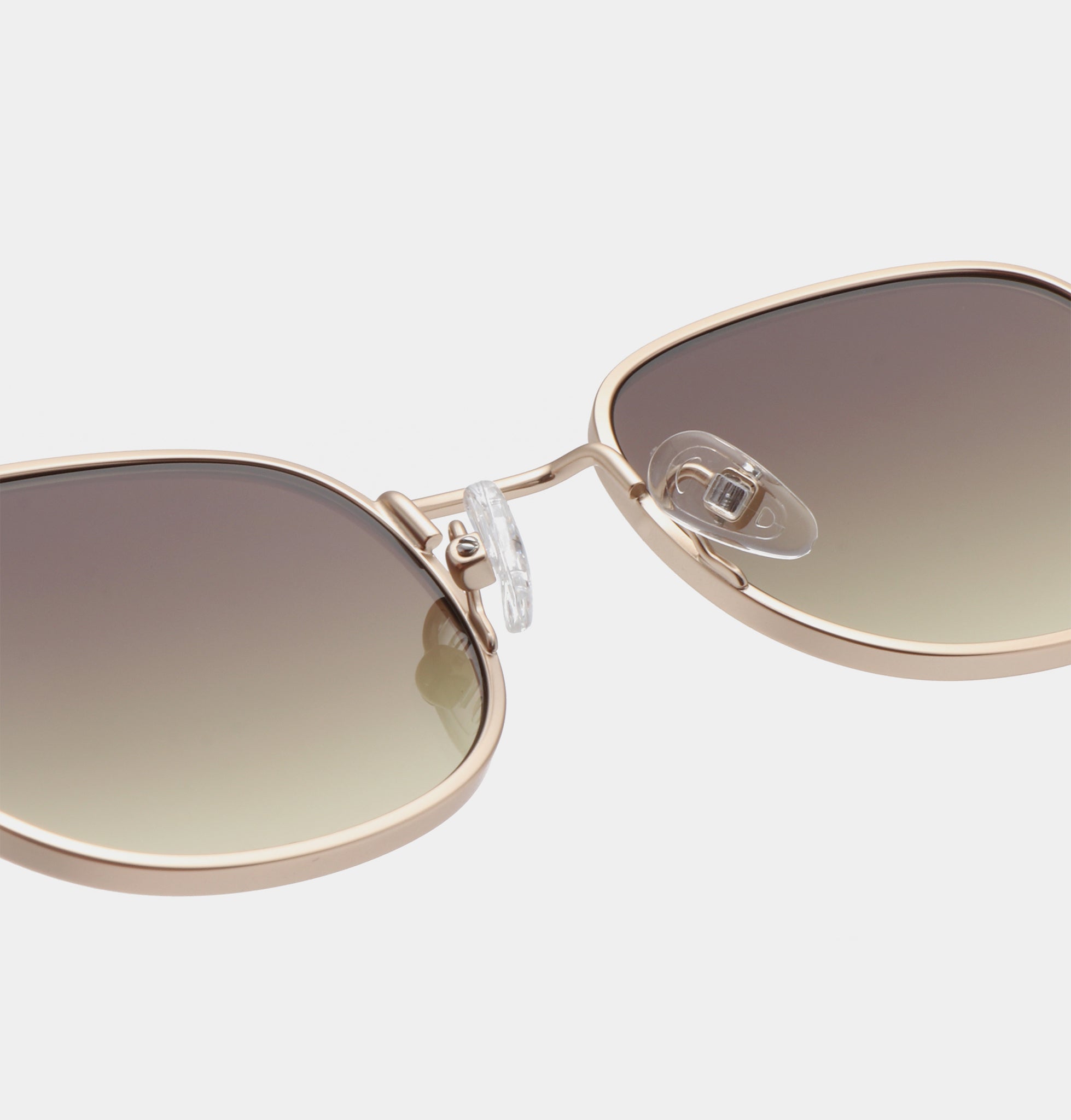 A.KJÆRBEDE サングラス　HELLO マットゴールド Hello - Matte Gold – A.Kjærbede