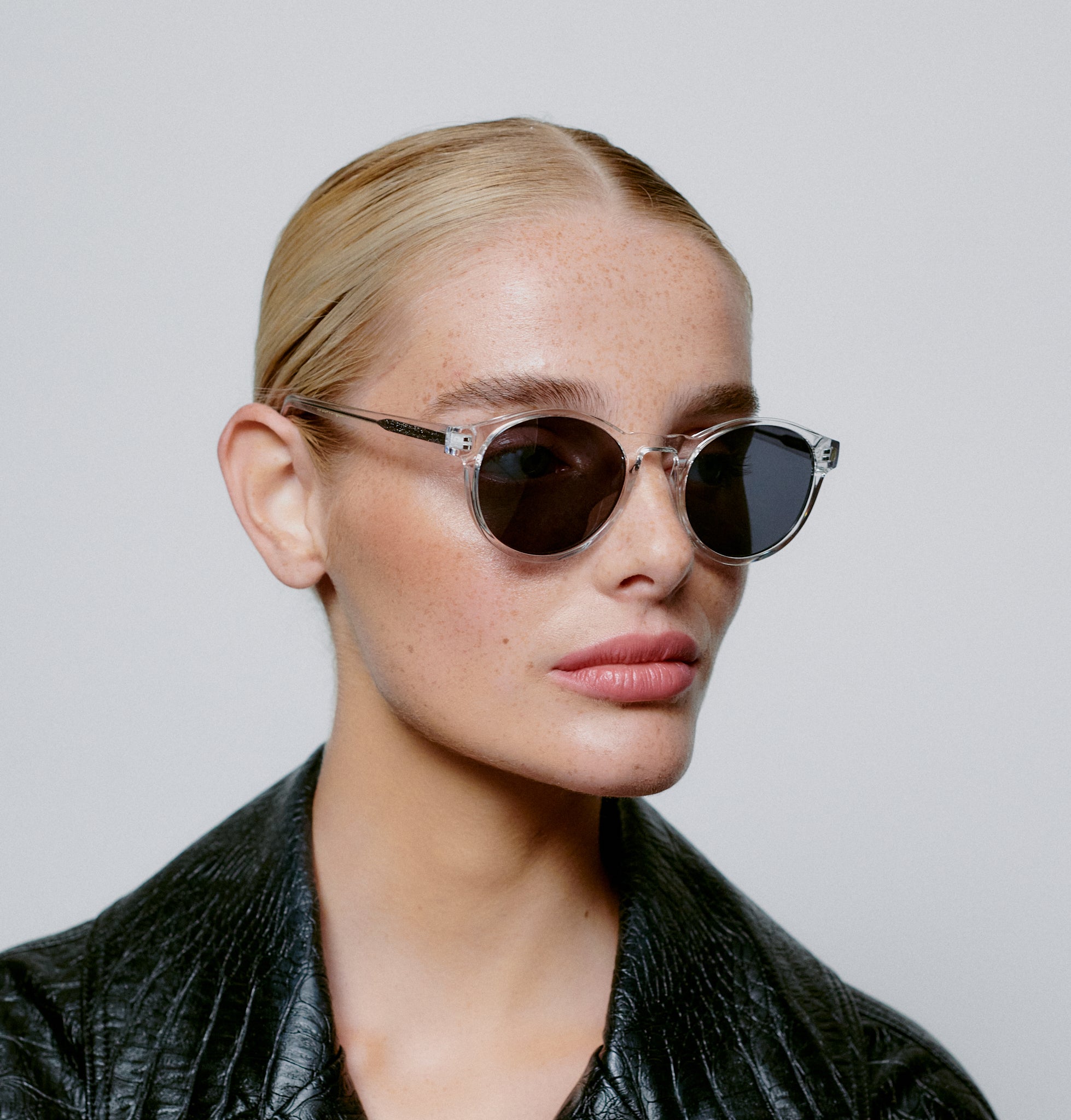 A.KJÆRBEDE (AKJAERBEDE) Marvin Sunglasses | Crystal Round Frame - PUNCH Watch & Eyewear - A.KJÆRBEDE