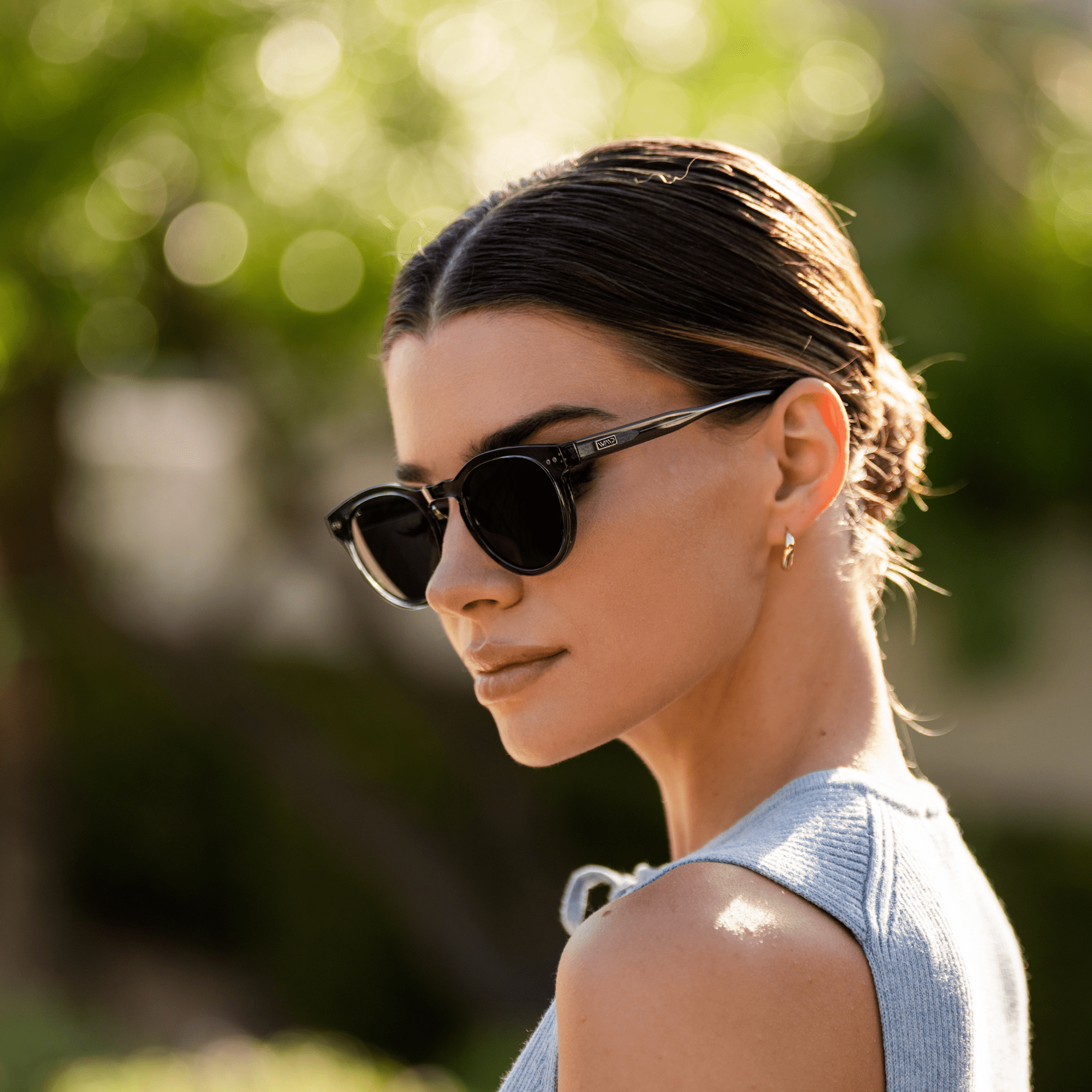 TATE Retro Round Unisex Sunglasses in Crystal Blue by WMP Eyewear - PUNCH Watch & Eyewear - WMP Eyewear