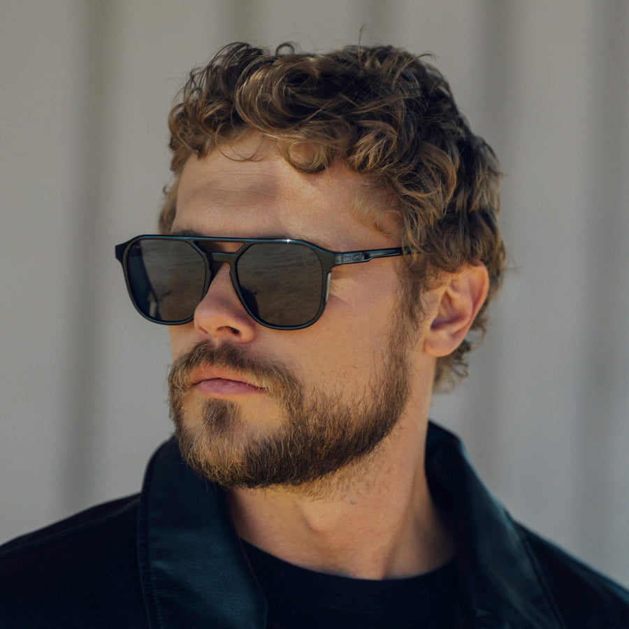 HUNTER | Triple Black – 2